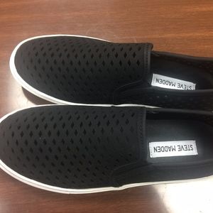 Steve Madden Zeena Slip-On Sneaker -  Black